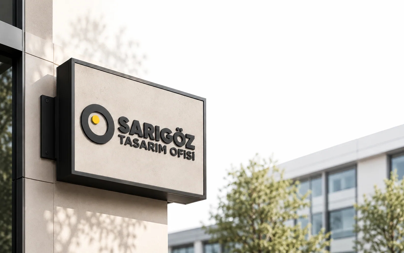 Duvara monte Sarıgöz Tasarım Ofisi kutu harf tabelası